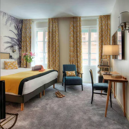 Hotell Mercure Marche Aux Fleurs 4*