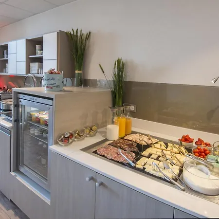 Mercure Marche Aux Fleurs Hotell