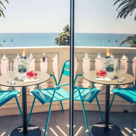 Mercure Marche Aux Fleurs Hotel