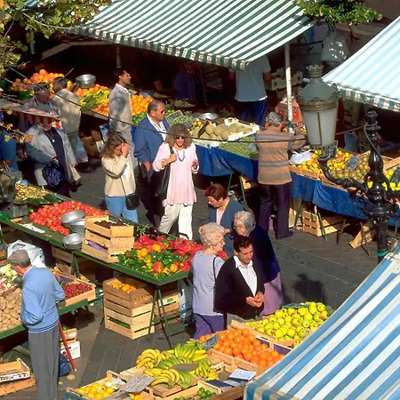 Hotel Mercure Marche Aux Fleurs 4*