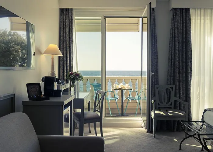 Mercure Marché Aux Fleurs