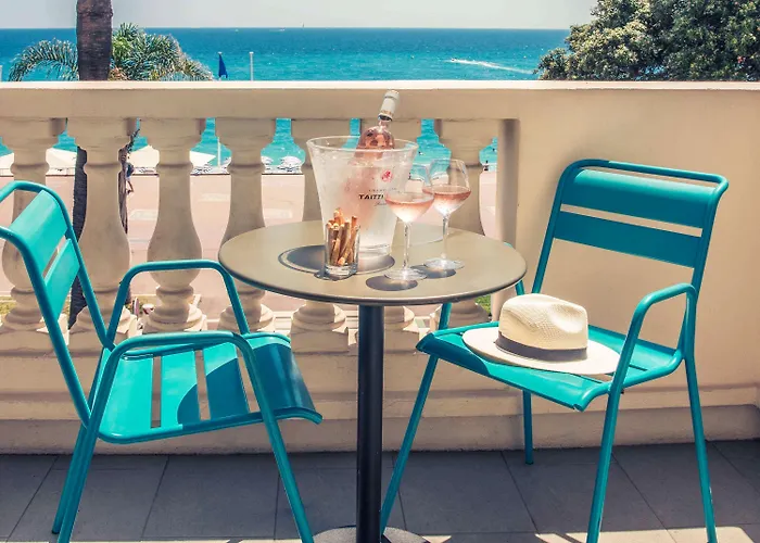 Mercure Marché Aux Fleurs Hotel