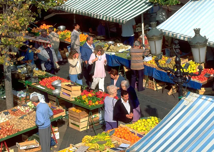 Hotel Mercure Marché Aux Fleurs 4*