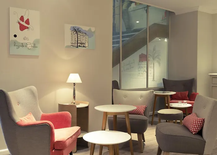 Mercure Marché Aux Fleurs Hotel 4*