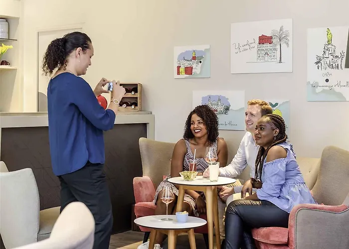 Mercure Marché Aux Fleurs Hotel