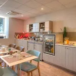 Hotel Mercure Marche Aux Fleurs 4*