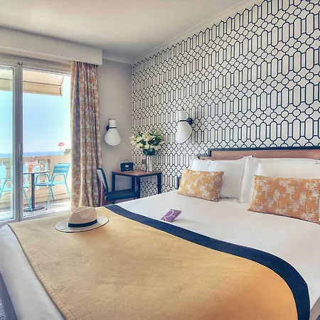 Hotel Mercure Marché Aux Fleurs 4*