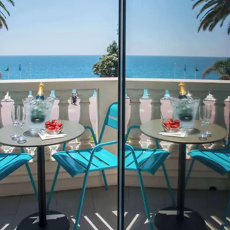 Szálloda Mercure Marche Aux Fleurs Nizza