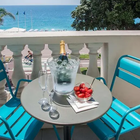Mercure Marche Aux Fleurs Hotel