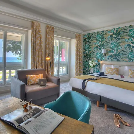 Hotel Mercure Marché Aux Fleurs 4*
