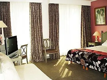 Hotel Mercure Marche Aux Fleurs 4*