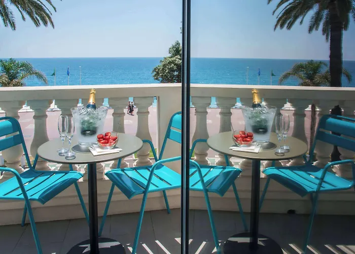 Szálloda Mercure Marche Aux Fleurs Nizza