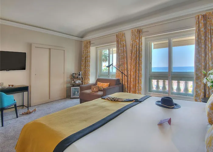 メルキュール マルシェ オ フルール 4*