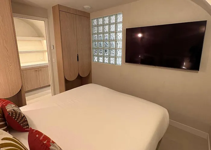 Mercure Marche Aux Fleurs Hotel 4*