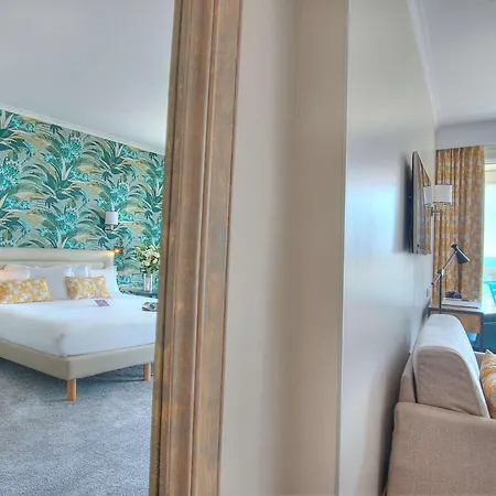 Mercure Marche Aux Fleurs Отель 4*