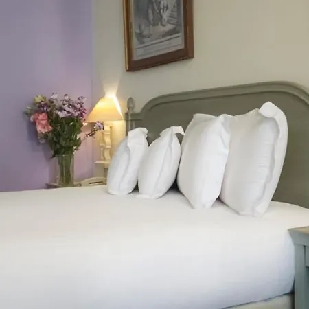Отель Mercure Marche Aux Fleurs 4*